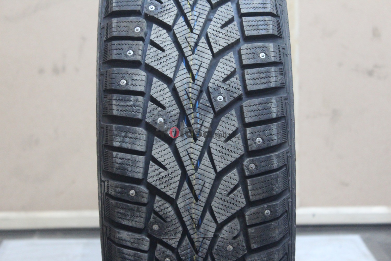 Зимние шипованные шины R16 205/55 Gislaved NordFrost 100 ШИП (новые ...