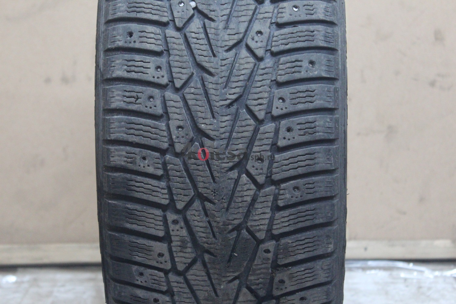 Зимние шипованные шины R18 245/50 Nokian Tyres Hakkapeliitta 7 RFT бу (6-7 мм.) остаток шипов 0-25%