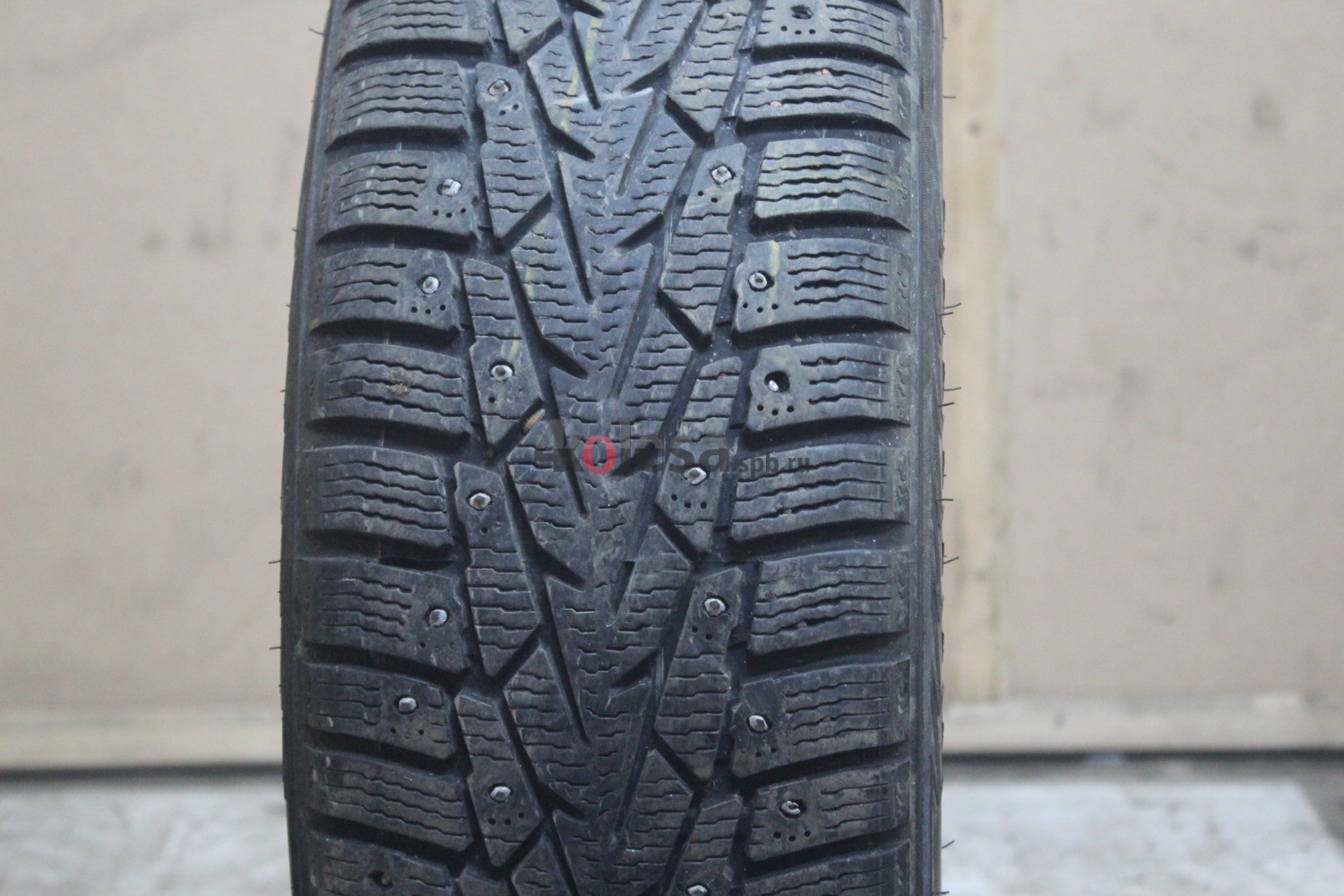 Зимние шипованные шины R16 195/55 Nokian Tyres Hakkapeliitta 7 RFT бу (6-7 мм.) остаток шипов 70-100%