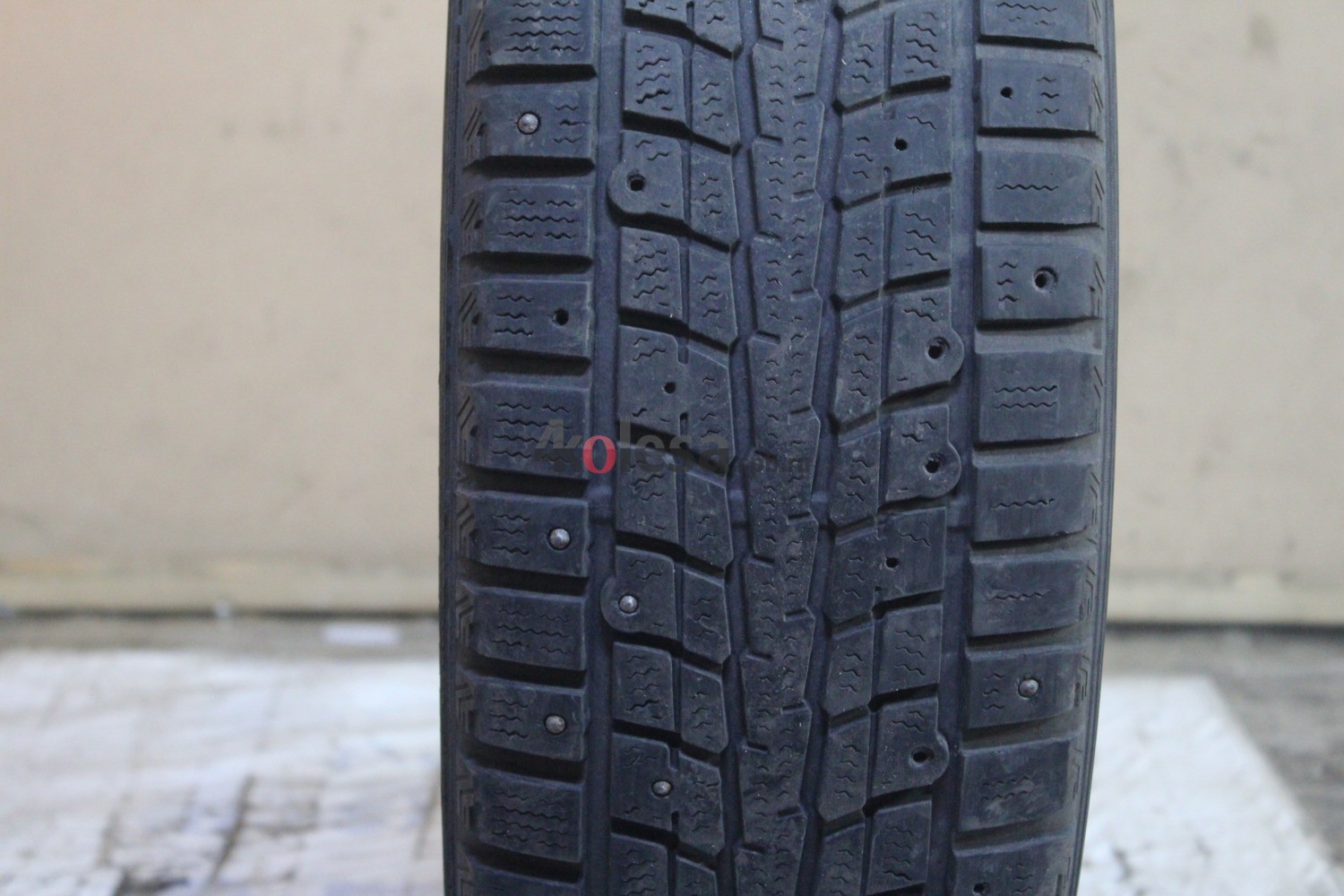 Зимние шипованные шины R17 215/60 Dunlop SP Winter ICE 01 бу (4-5 мм.) остаток шипов 25-49%