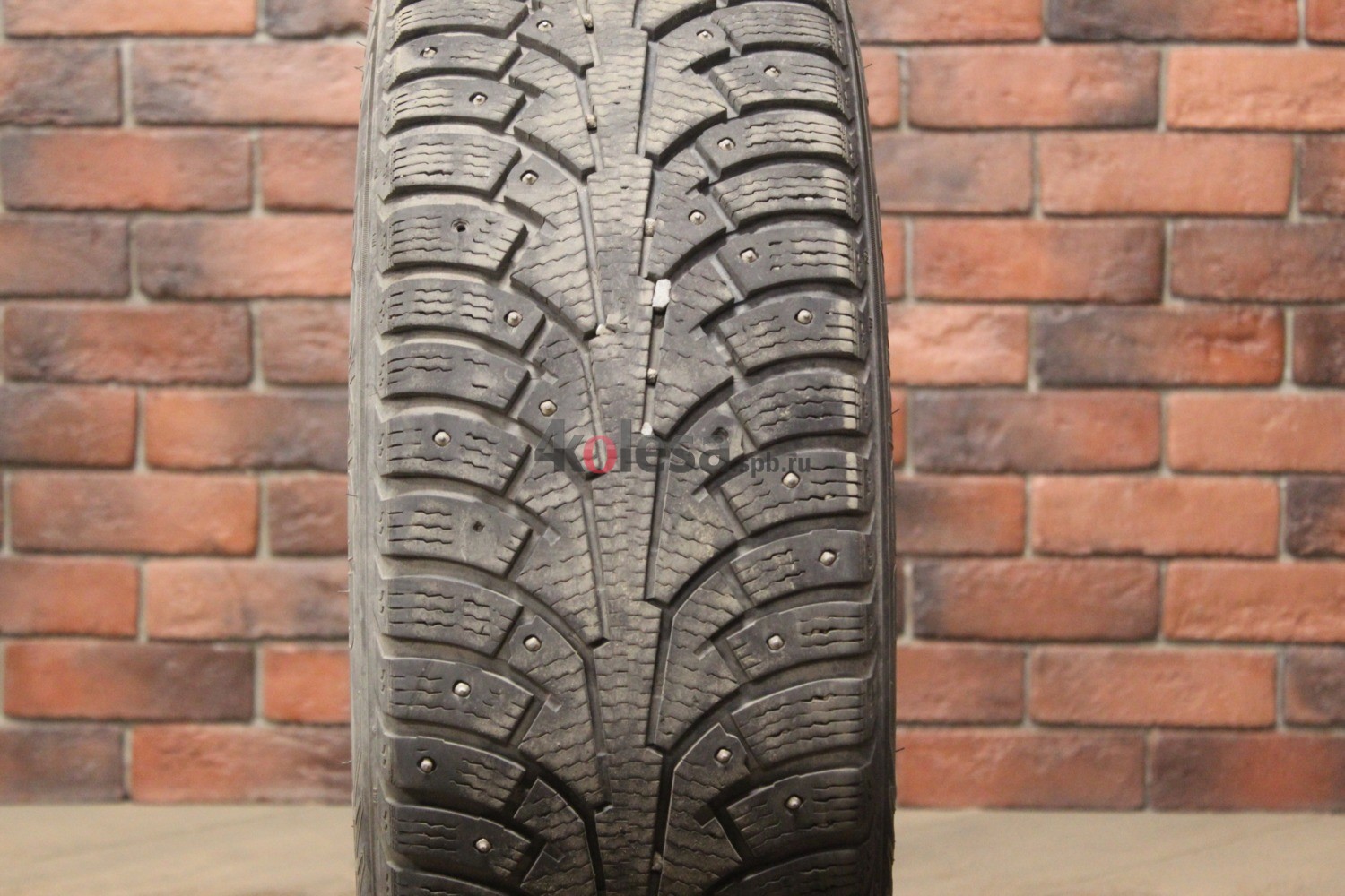 Зимние шипованные шины R17C 215/60 Nokian Tyres Hakkapeliitta C Van бу (6-7 мм.) остаток шипов 70-100%