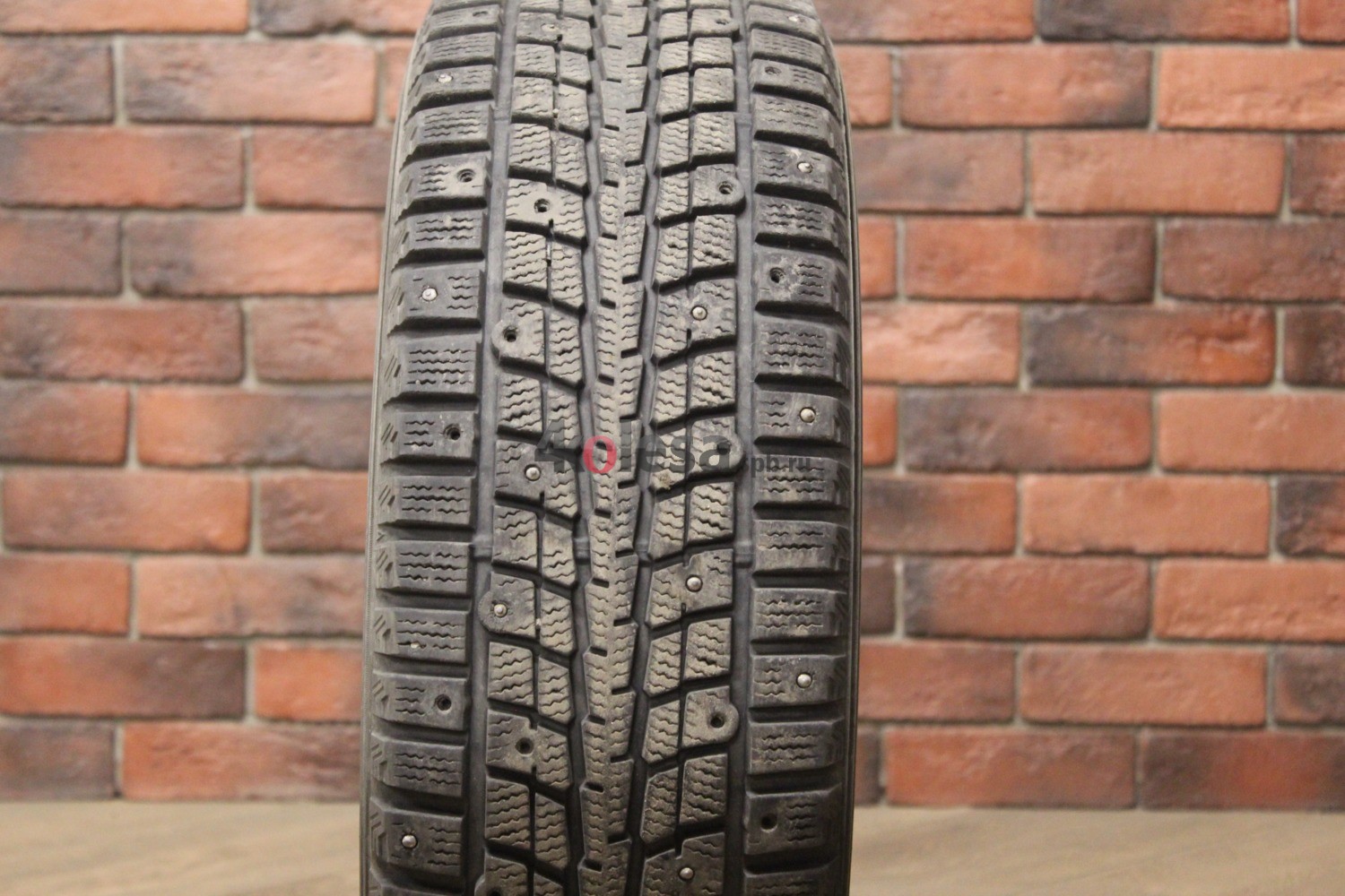 Зимние шипованные шины R15 205/65 Dunlop SP Winter ICE 01 бу (6-7 мм.) остаток шипов 50-69%