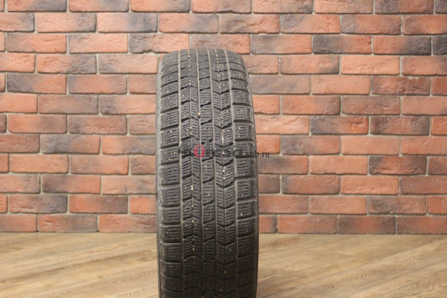 Зимние нешипованные шины R15 185/65 Dunlop DSX-2 бу Лип. (6-7 мм.)