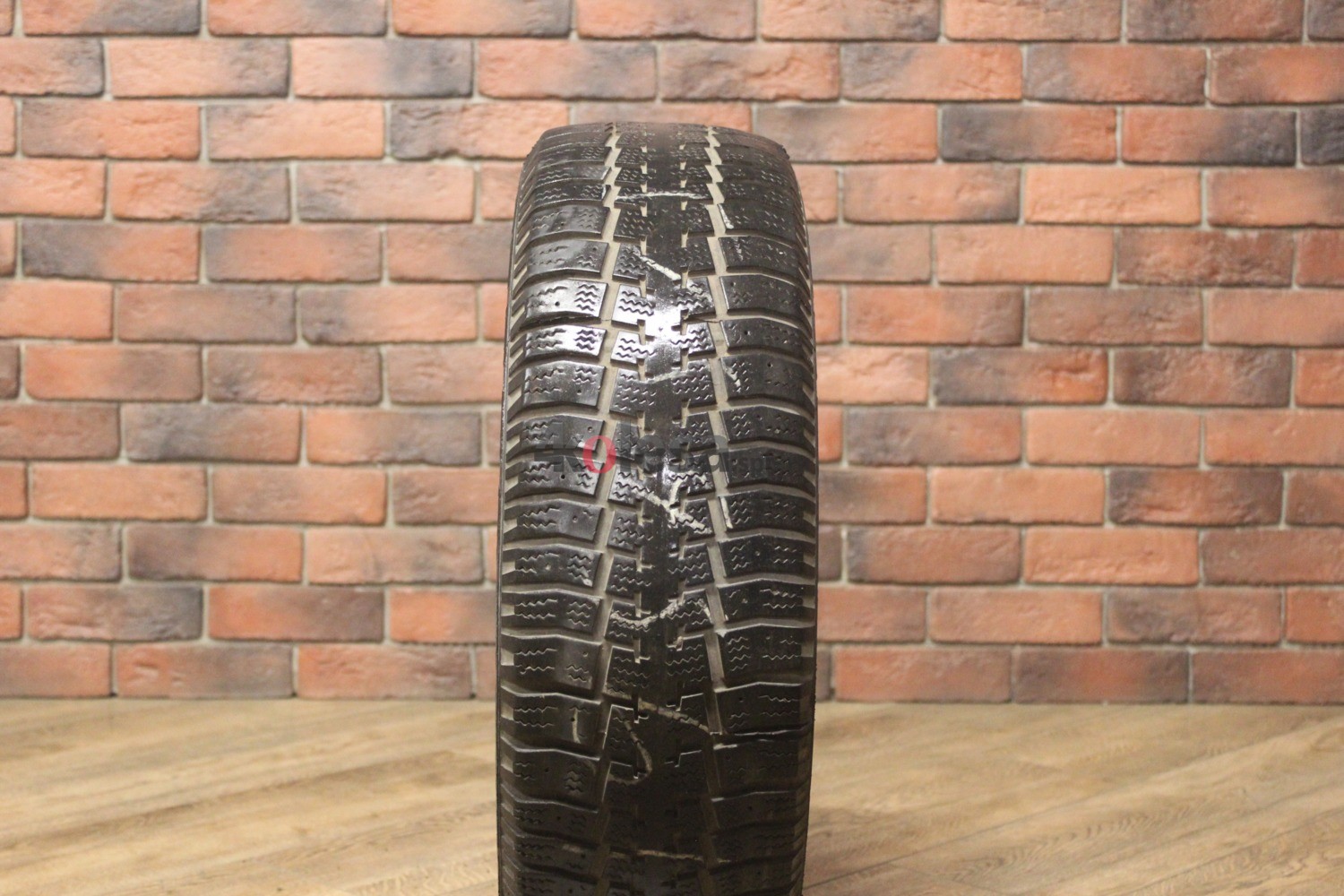 Зимние нешипованные шины R15 195/65 Pirelli Winter 160 Plus бу Лип. (4-5 мм.)