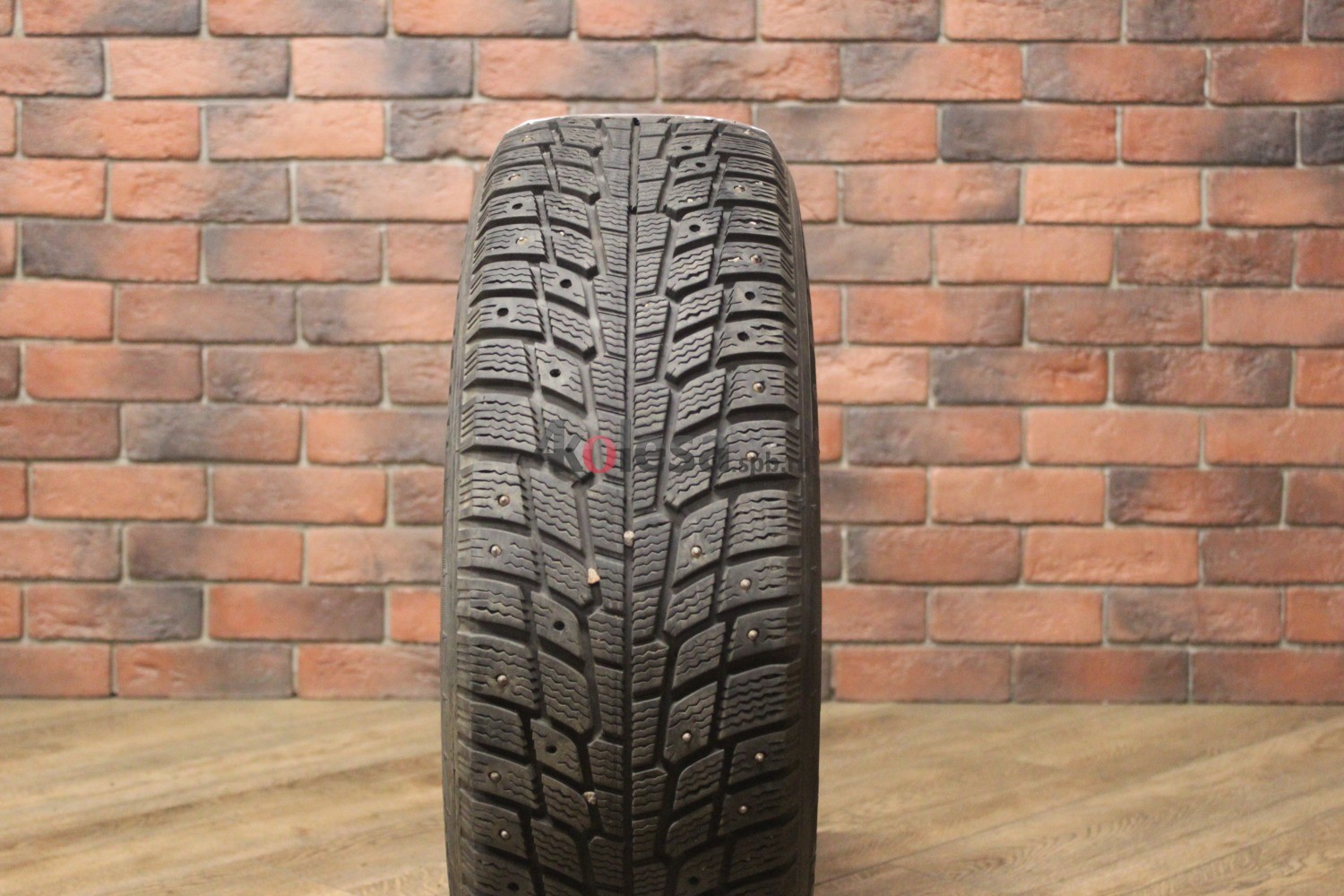 Зимние шипованные шины R15 205/60 Michelin X-Ice North бу (6-7 мм.) остаток шипов 50-69%
