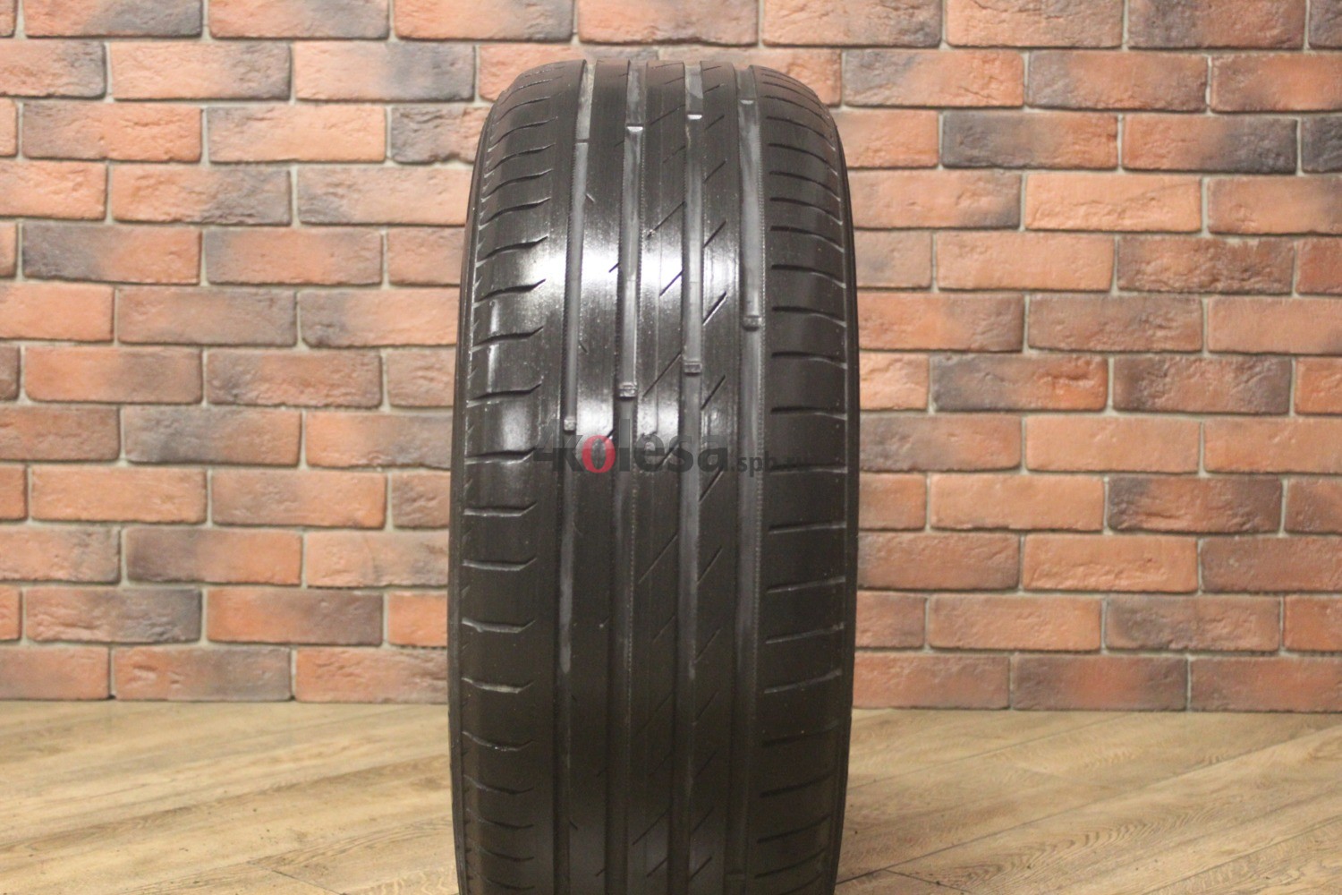 Летние  шины R18 235/50 Nokian Tyres Hakka Black бу (3-4 мм.) купить в Санкт-Петербурге