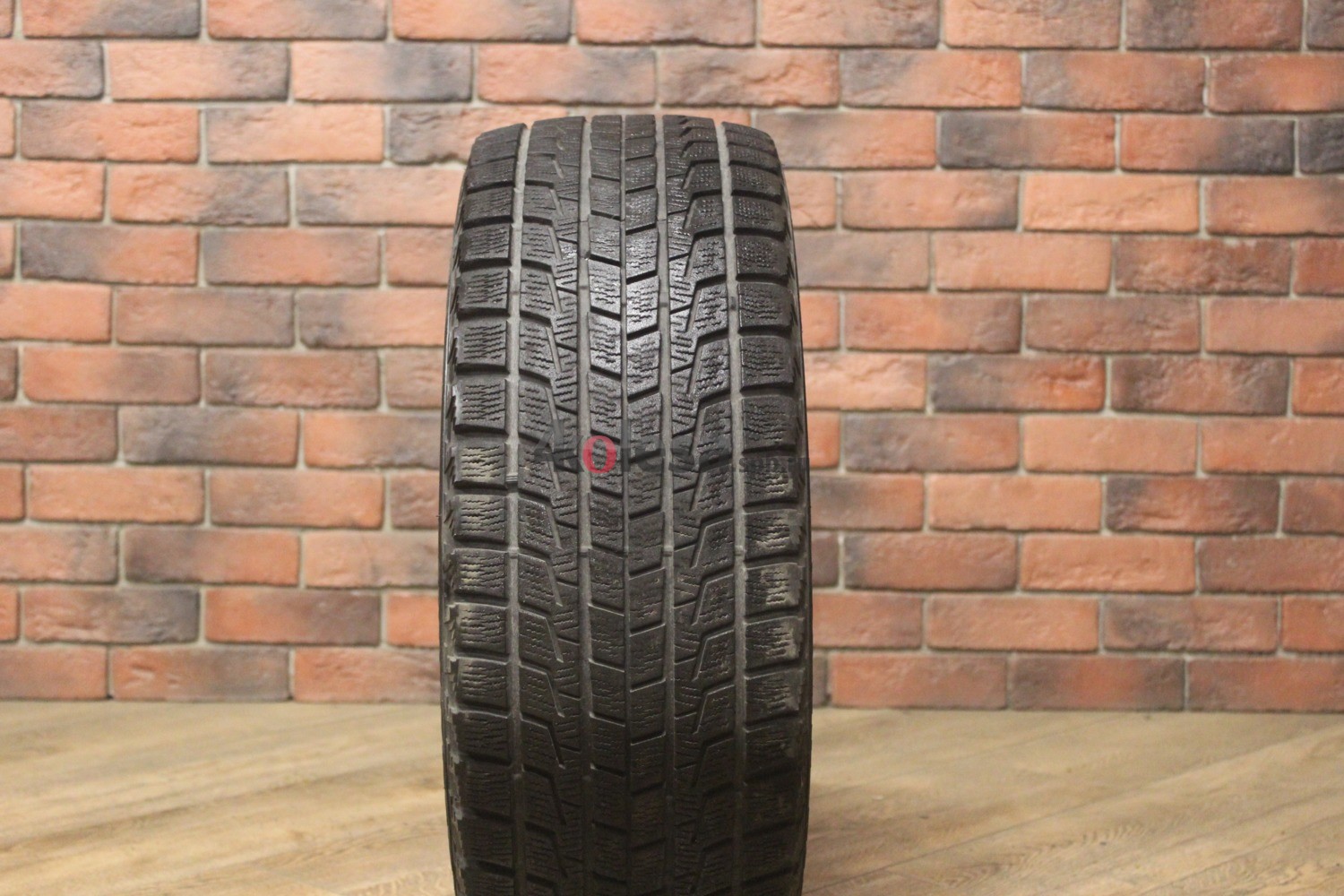 Зимние нешипованные шины R16 225/55 Bridgestone Blizzak Revo 1 бу Лип. (4-5 мм.)