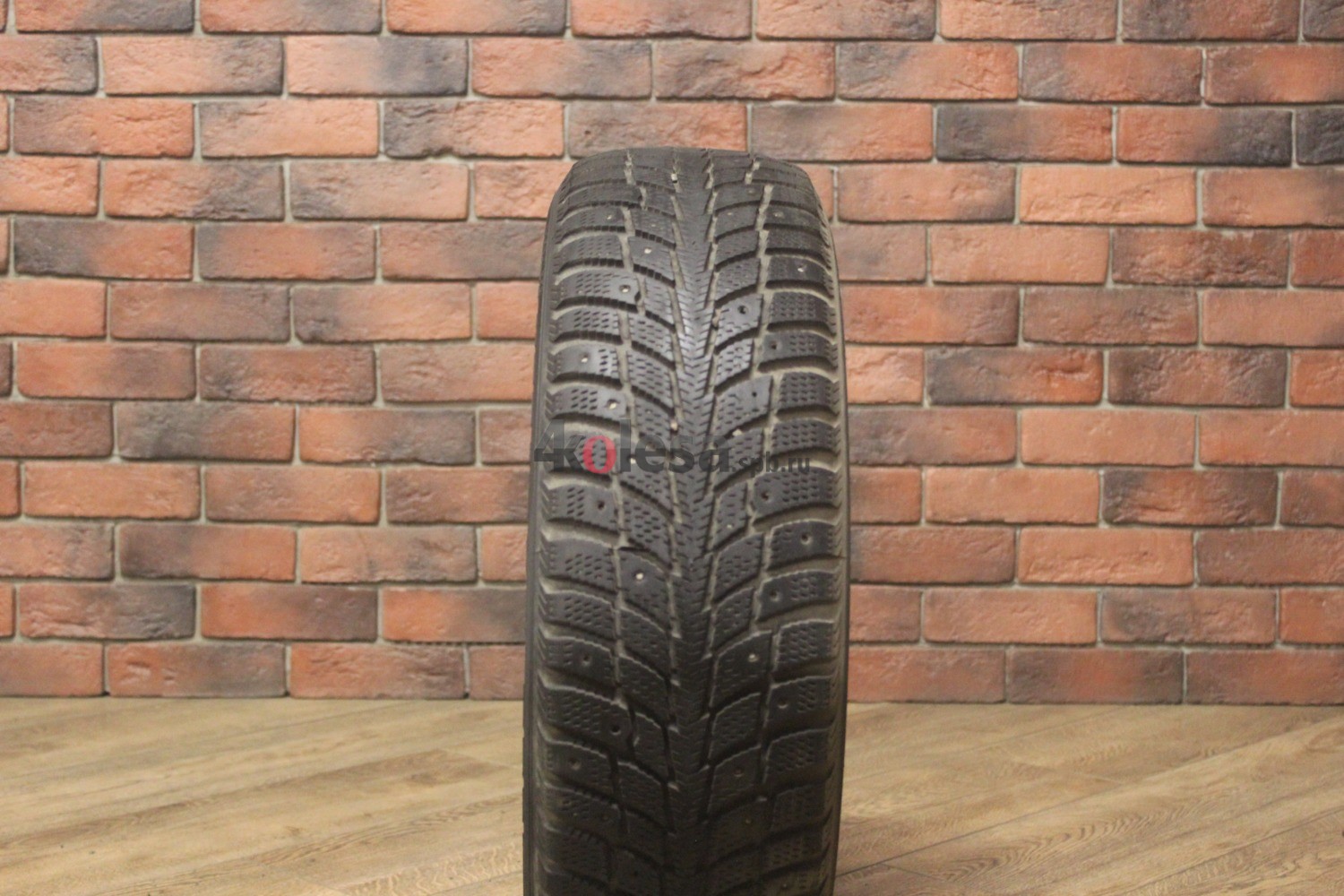 Зимние шипованные шины R15 185/65 Nokian Tyres Hakkapeliitta 2 бу (4-5 мм.) остаток шипов 0-25%