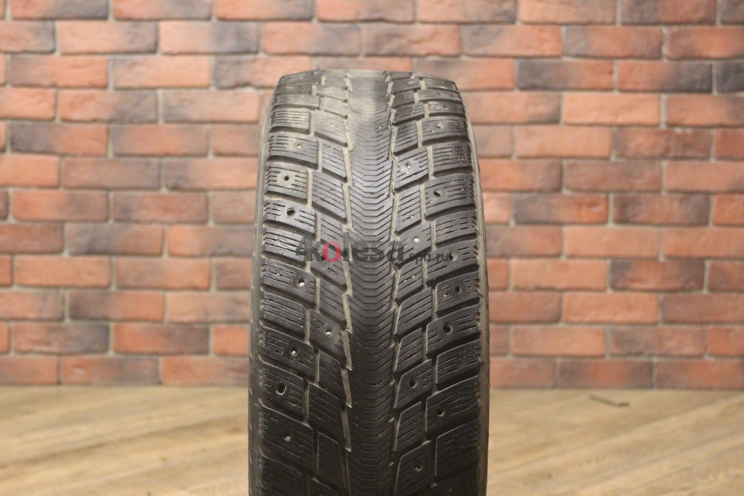 Зимние шипованные шины R15 185/65 Michelin Ivalo бу (4-5 мм.) остаток шипов 0-25%