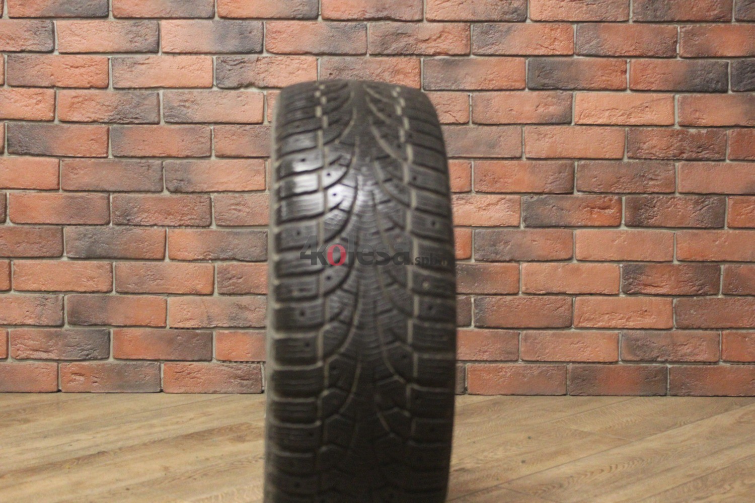 Зимние шипованные шины R15 195/60 Pirelli Winter Carving Edge бу (4-5 мм.) остаток шипов 0-25%