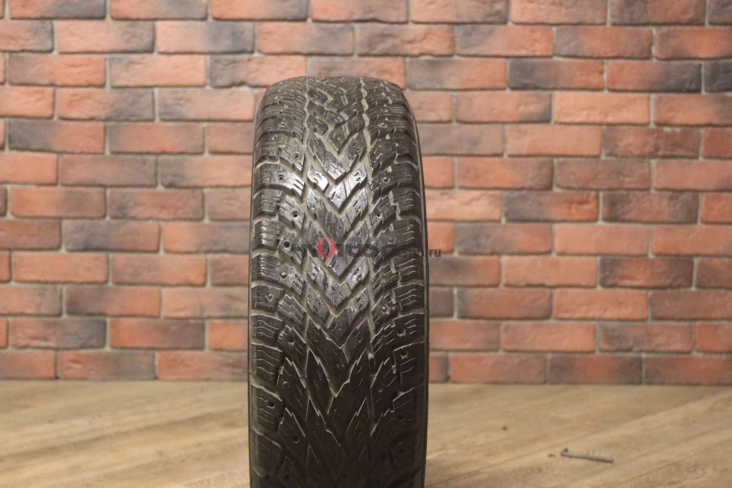 Зимние шипованные шины R15 185/65 Dunlop SP Arctic M4 бу (4-5 мм.) остаток шипов 0-25%