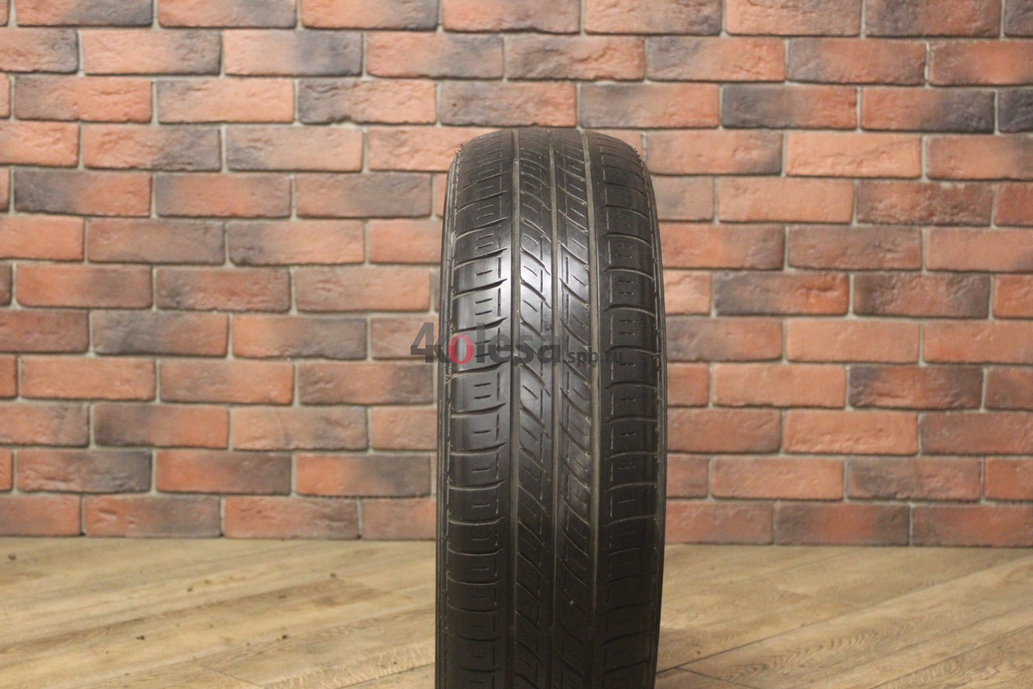 Летние  шины R15 175/65 Dunlop EC 300 бу (3-4 мм.) купить в Санкт-Петербурге