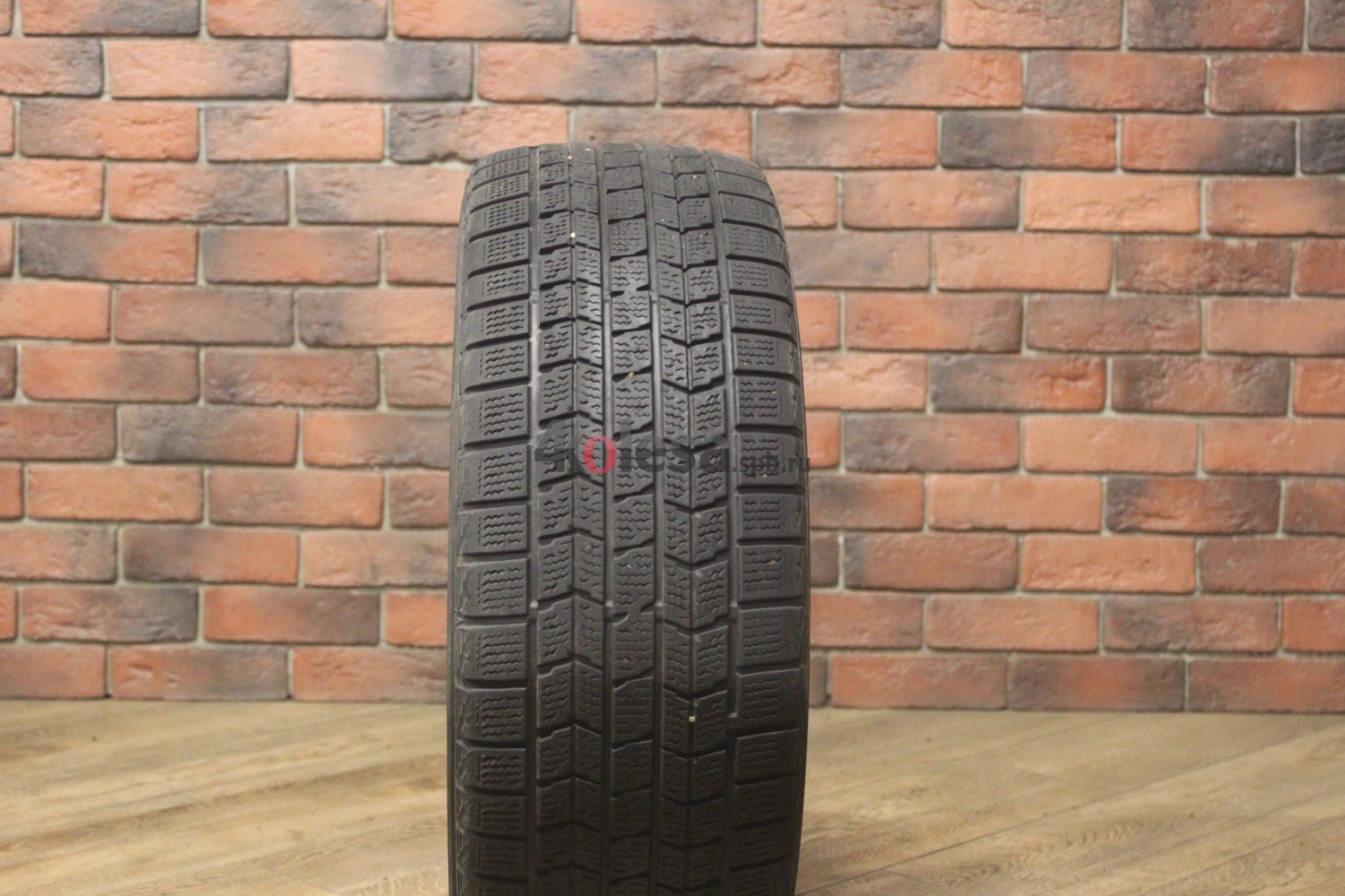Зимние нешипованные шины R16 205/55 Dunlop Graspic DS3 бу Лип. (4-5 мм.)
