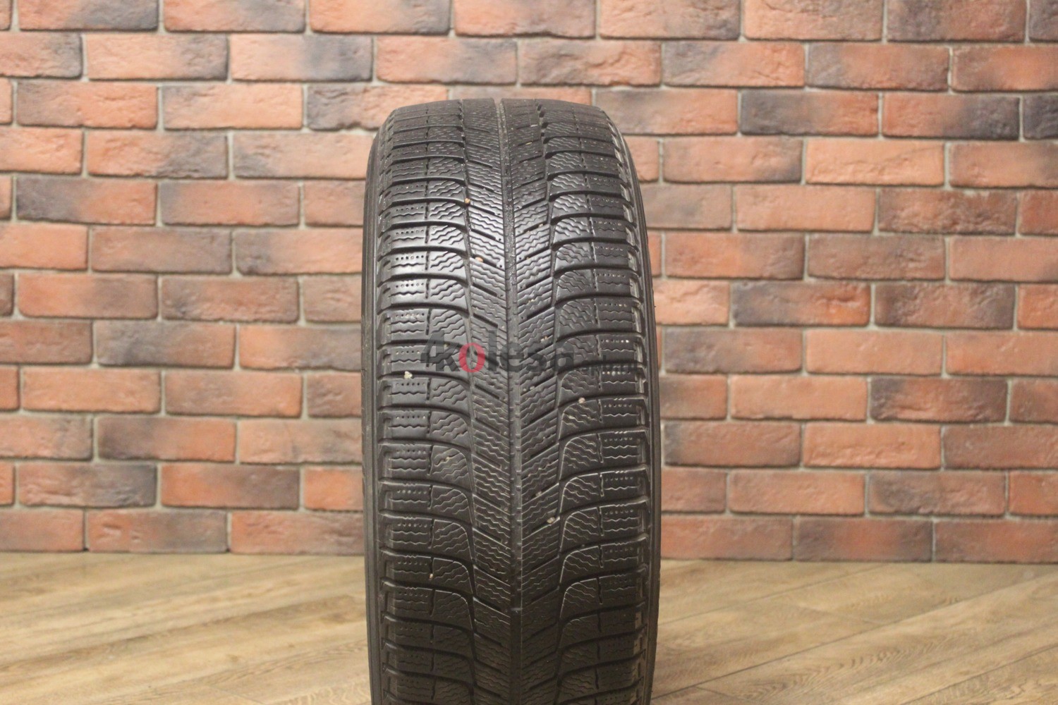 Зимние нешипованные шины R16 215/55 Michelin X-Ice 3 бу Лип. (6-7 мм.)