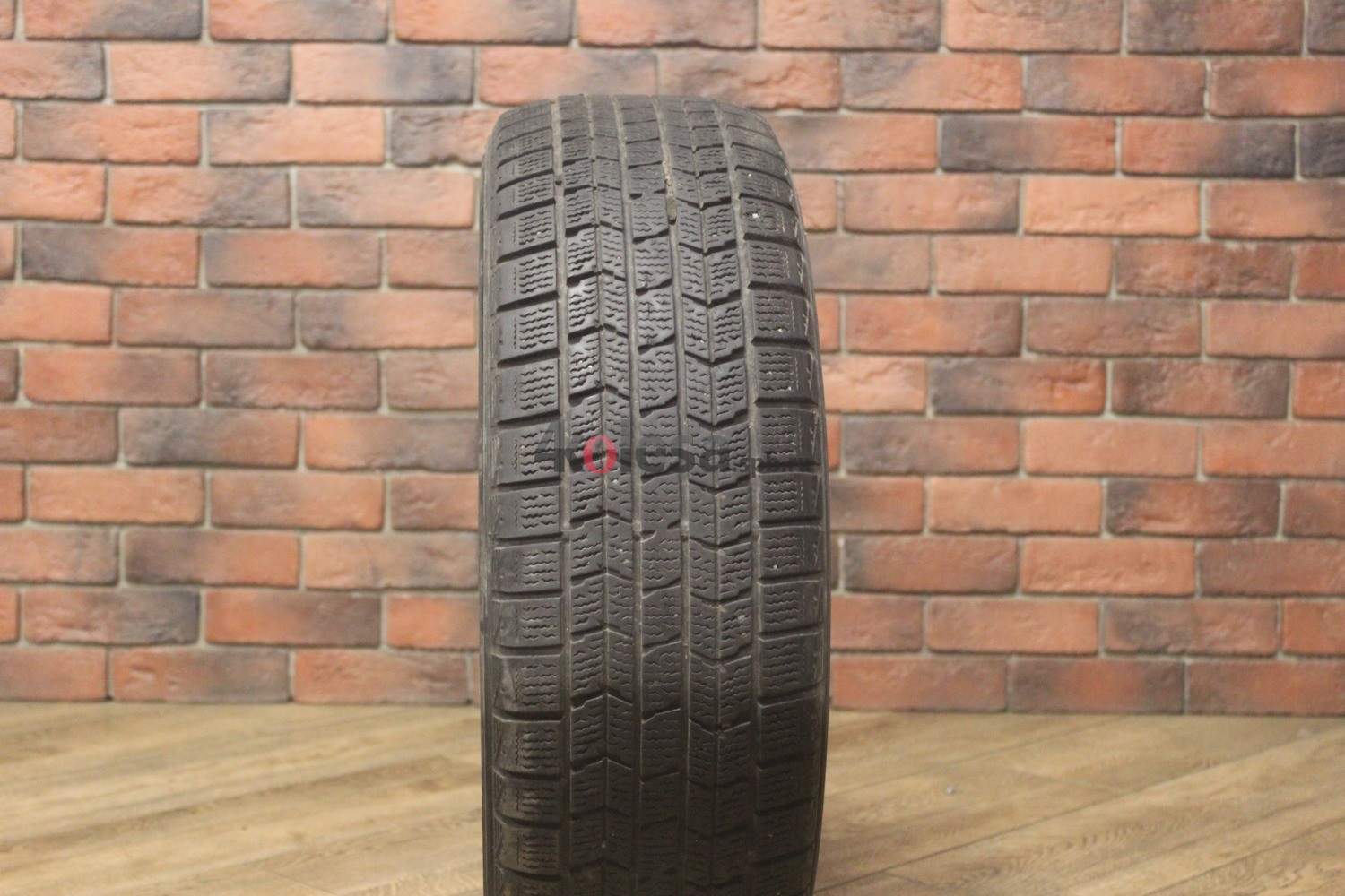 Зимние нешипованные шины R16 215/60 Dunlop DSX-2 бу Лип. (6-7 мм.)
