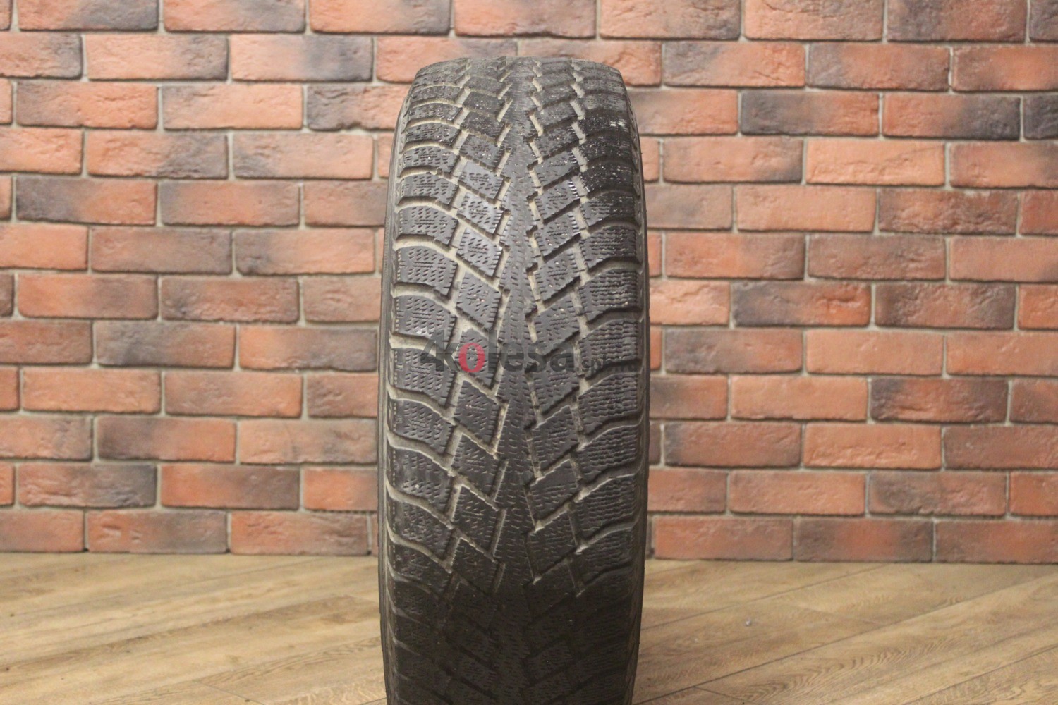 Зимние нешипованные шины R16 215/65 Nokian Tyres Hakkapeliitta Q бу Лип. (4-5 мм.)