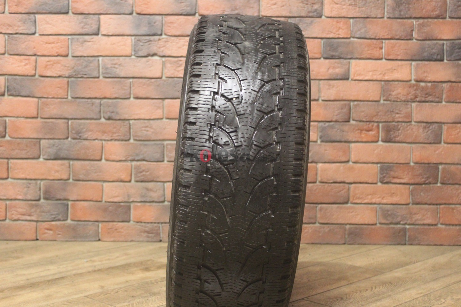 Зимние нешипованные шины R16C 235/65 Pirelli Chrono Winter бу Лип. (4-5 мм.)