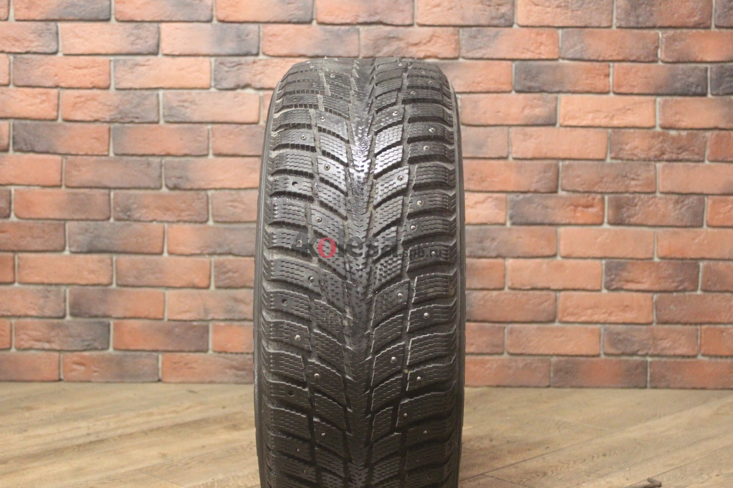 Зимние шипованные шины R16 225/55 Nokian Tyres Hakkapeliitta 2 бу (4-5 мм.) остаток шипов 70-100%