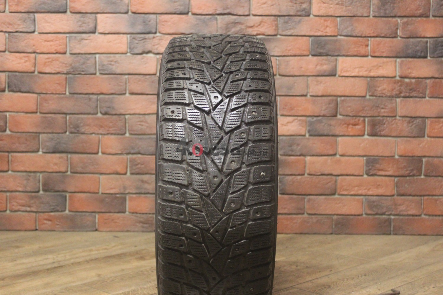 Зимние шипованные шины R16 225/55 Dunlop SP Winter ICE 02 бу (4-5 мм.) остаток шипов 0-25%