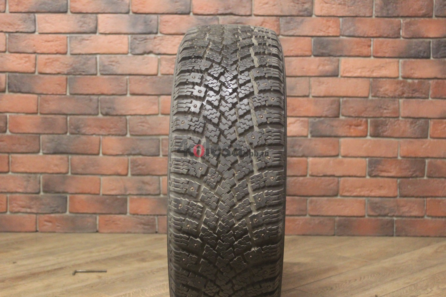 Зимние шипованные шины R16 225/60 Nokian Tyres Hakkapeliitta 1 бу (8-9 мм.) остаток шипов 70-100%