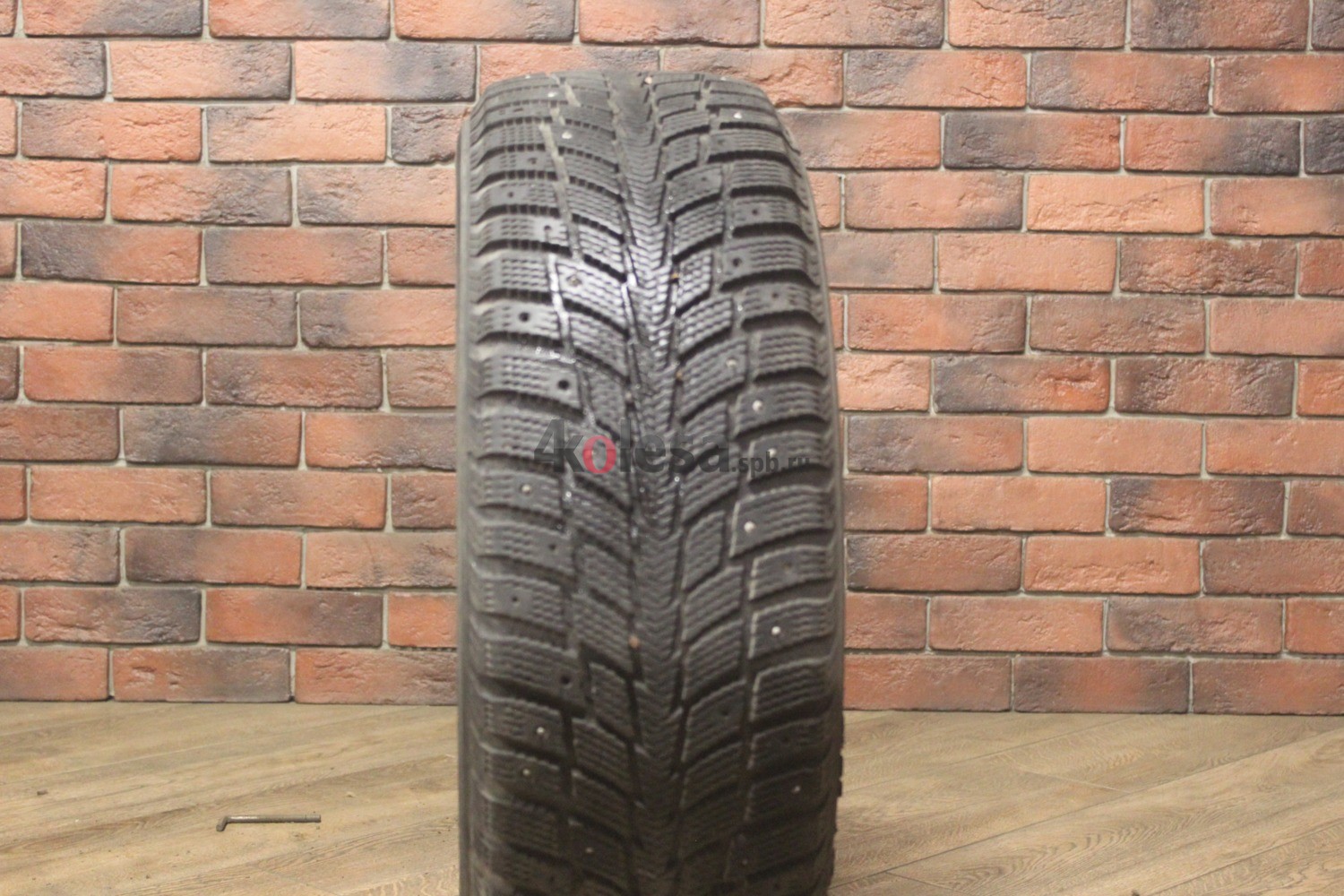 Зимние шипованные шины R16 225/60 Nokian Tyres Hakkapeliitta 2 бу (6-7 мм.) остаток шипов 25-49%