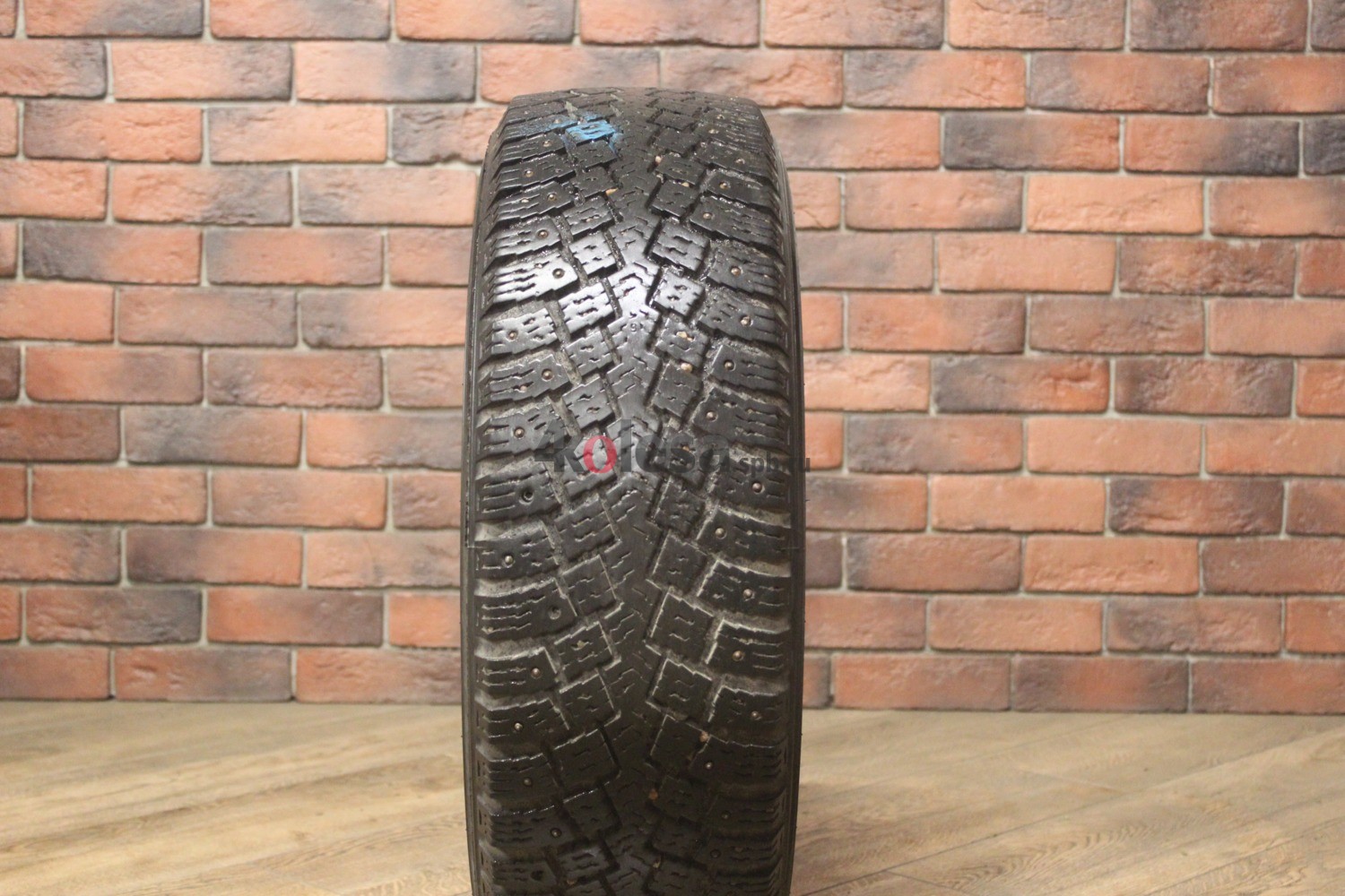 Зимние шипованные шины R16C 205/65 Nokian Tyres Hakkapeliitta C2 бу (4-5 мм.) остаток шипов 50-69%
