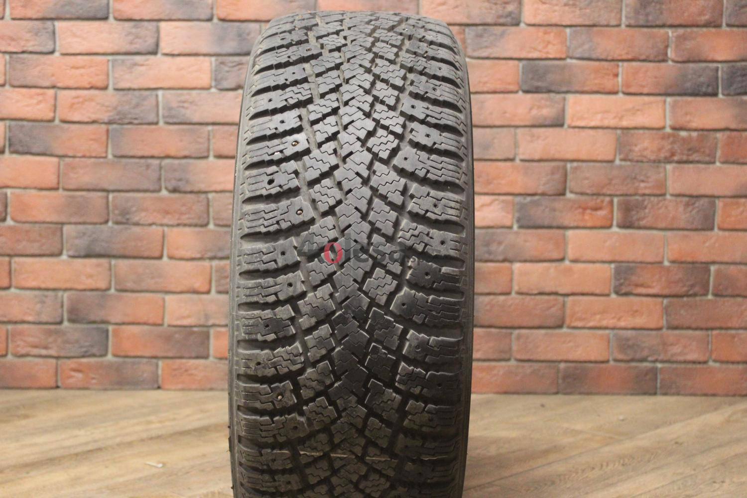 Зимние шипованные шины R17 255/55 Nokian Tyres Hakkapeliitta бу (8-9 мм.) остаток шипов 0-25%