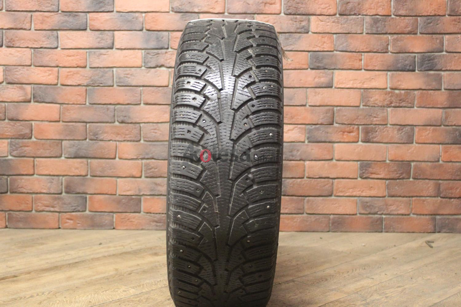 Зимние шипованные шины R17 235/65 Nokian Tyres Nordman 5 бу (6-7 мм.) остаток шипов 0-25%