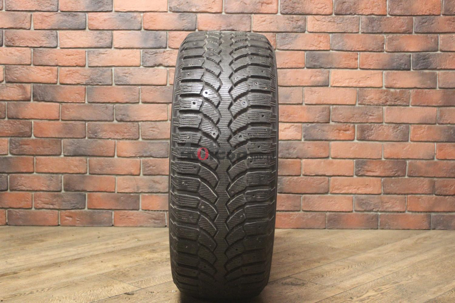 Зимние шипованные шины R17 235/60 Bridgestone Blizzak Spike-01 бу (6-7 мм.) остаток шипов 25-49%