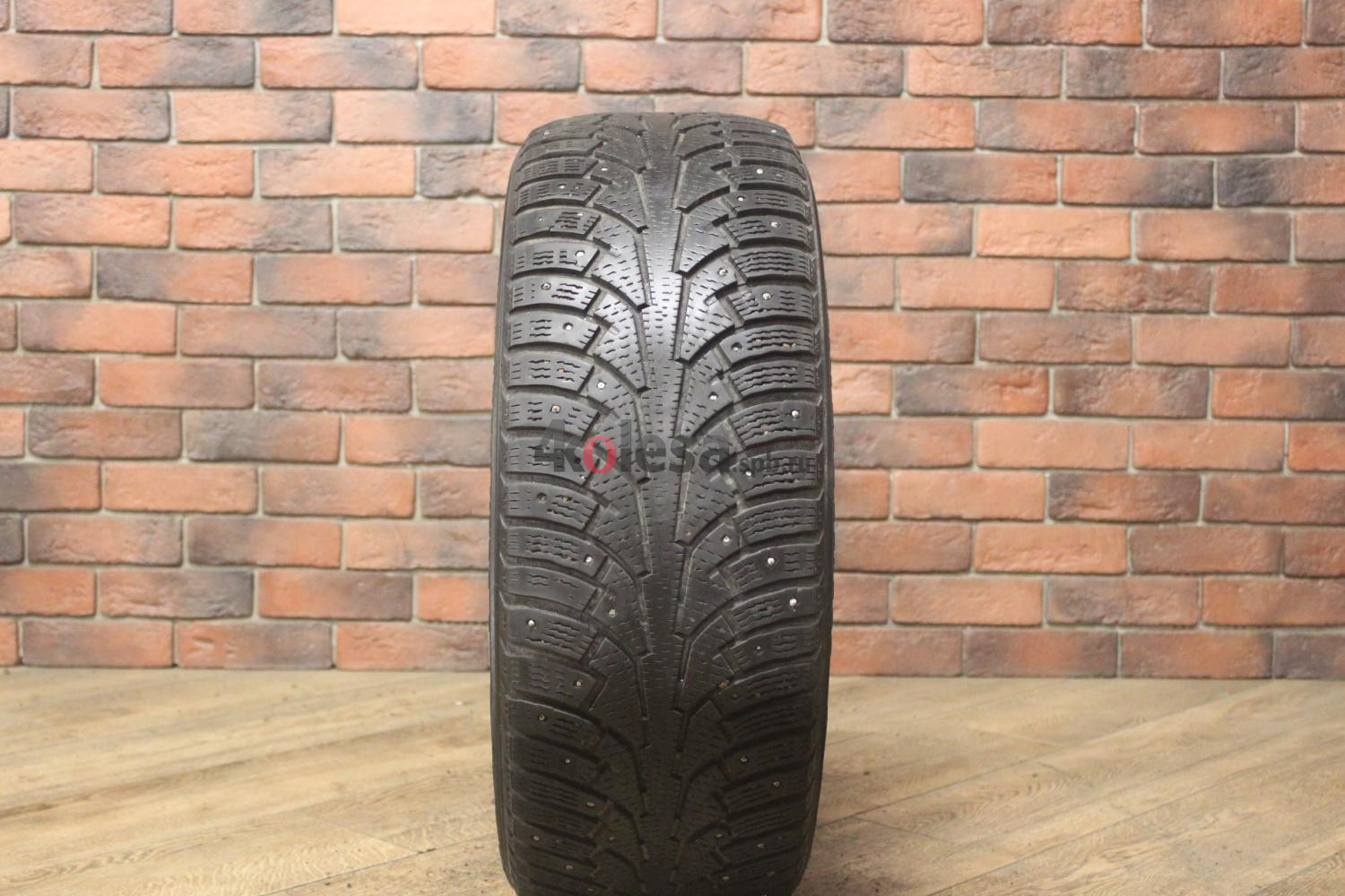 Зимние шипованные шины R17 235/55 Nokian Tyres Hakkapeliitta 5 бу (4-5 мм.) остаток шипов 25-49%