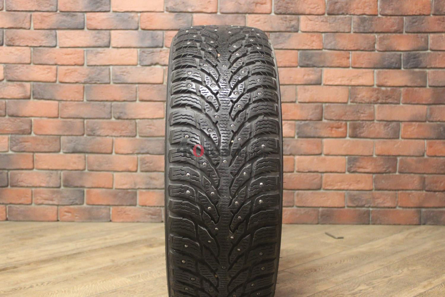 Зимние шипованные шины R17 225/60 Nokian Tyres Hakkapeliitta 9 бу (6-7 мм.) остаток шипов 70-100%