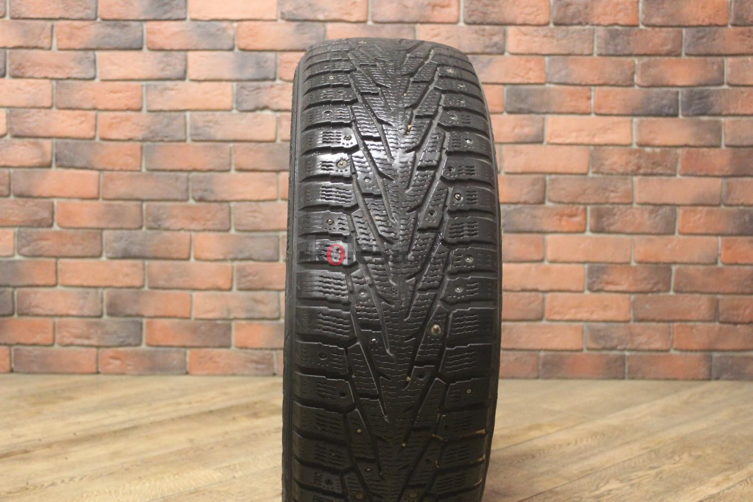 Зимние шипованные шины R17 225/60 Nokian Tyres Hakkapeliitta 7 бу (6-7 мм.) остаток шипов 25-49%