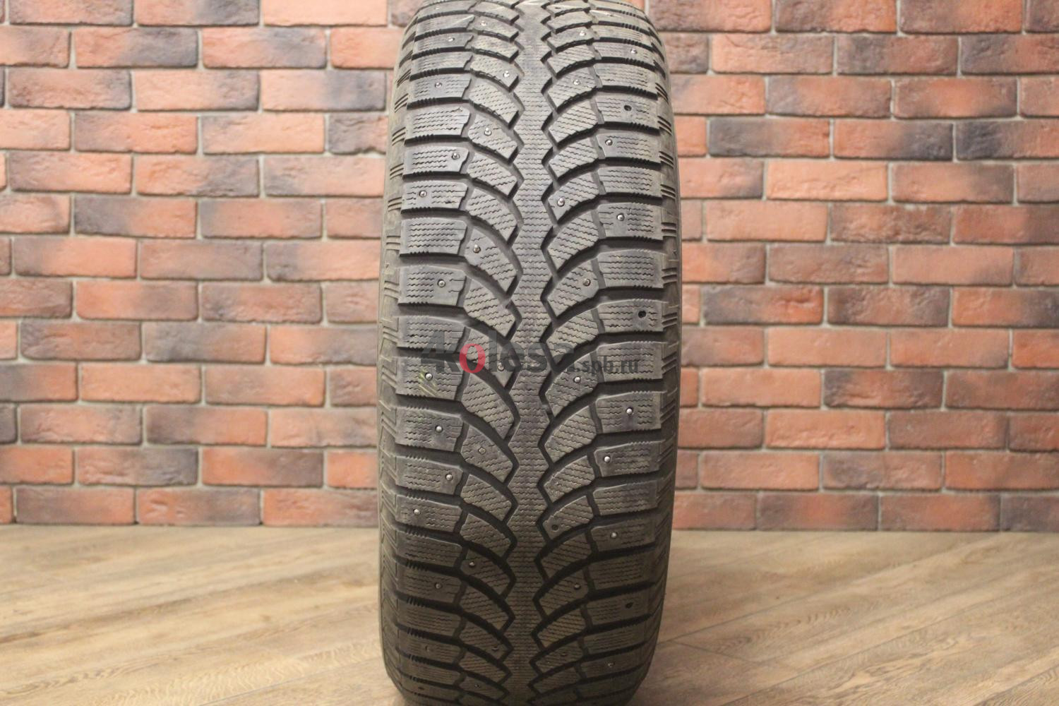 Зимние шипованные шины R17 285/65 Bridgestone Blizzak Spike-01 бу (6-7 мм.) остаток шипов 70-100%