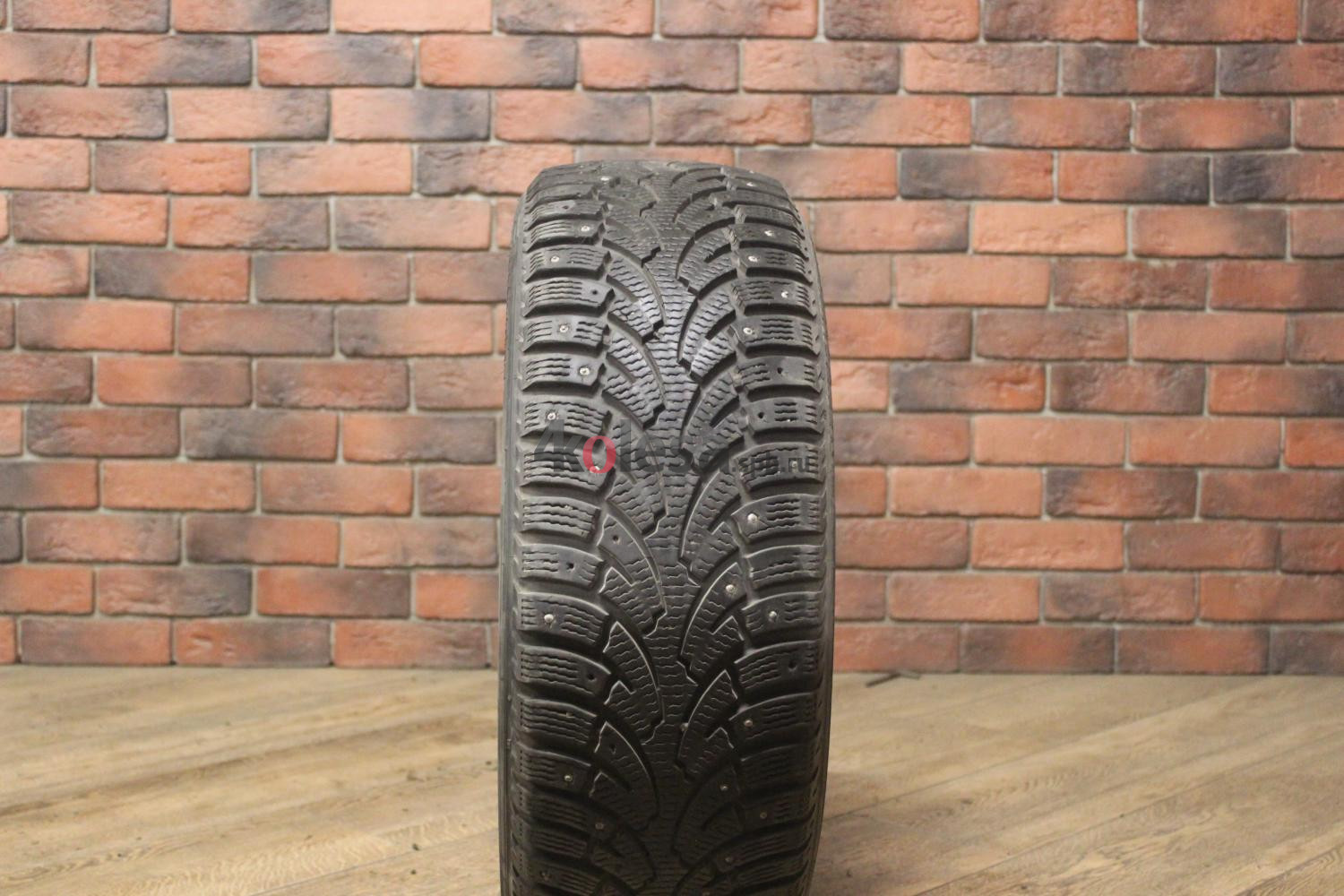 Зимние шипованные шины R17 205/50 Bridgestone Noranza 2 evo бу (6-7 мм.) остаток шипов 50-69%
