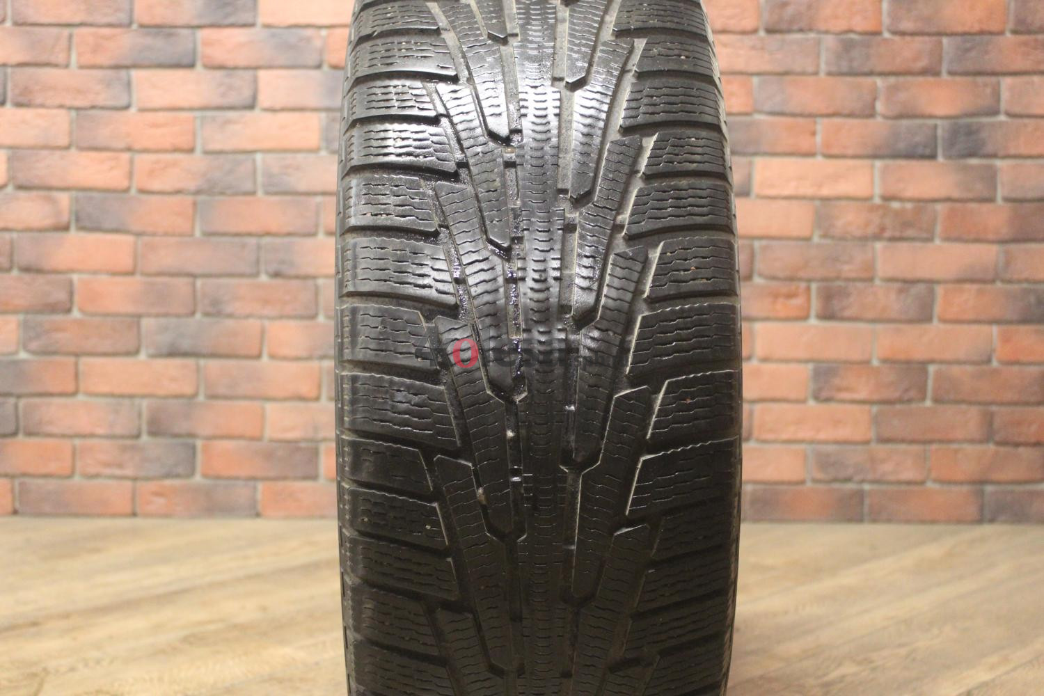 Зимние нешипованные шины R17 285/65 Nokian Tyres Hakkapeliitta R бу Лип. (4-5 мм.)