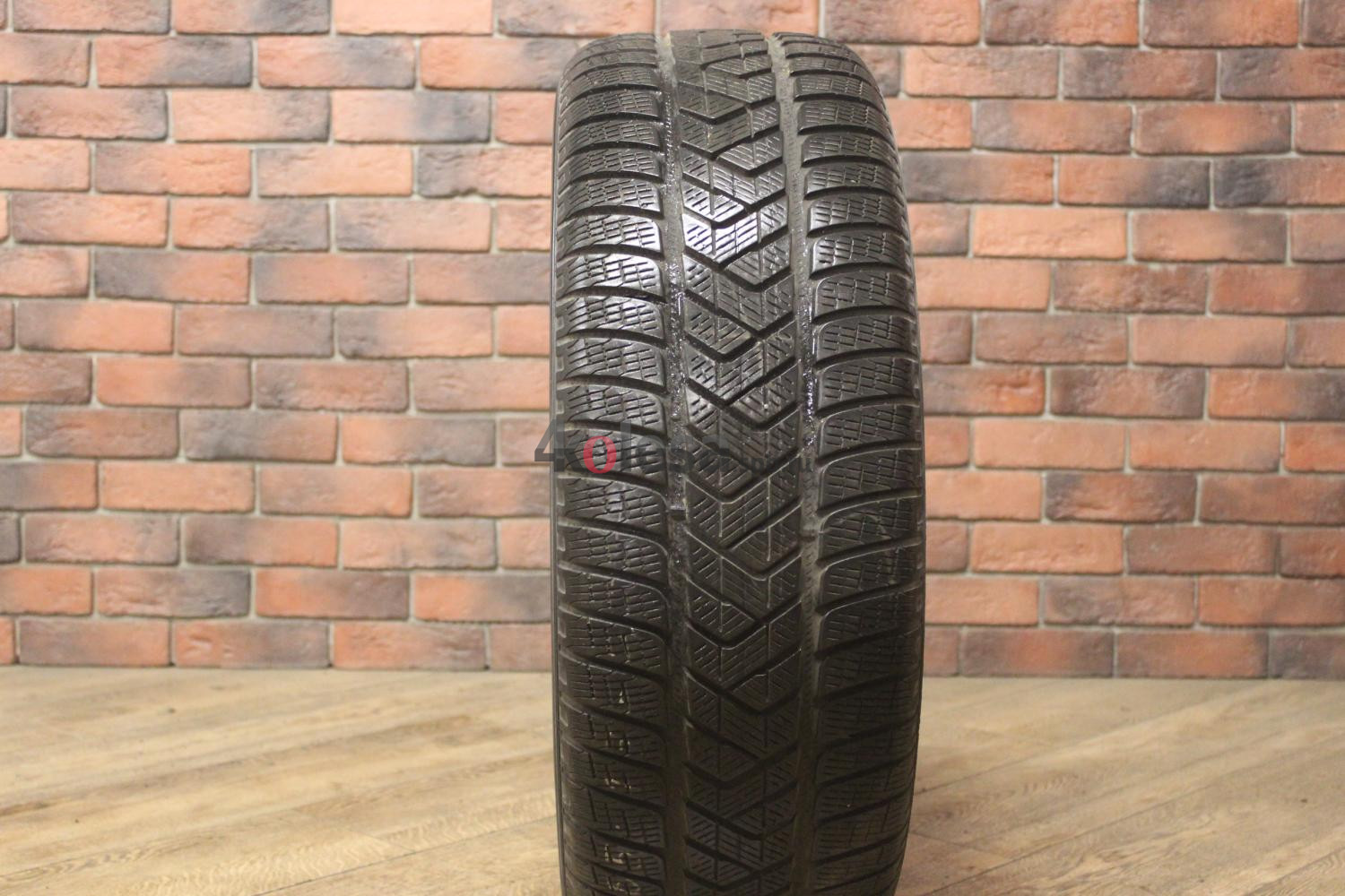 Зимние нешипованные шины R17 235/65 Pirelli Scorpion Winter бу Лип. (6-7 мм.)