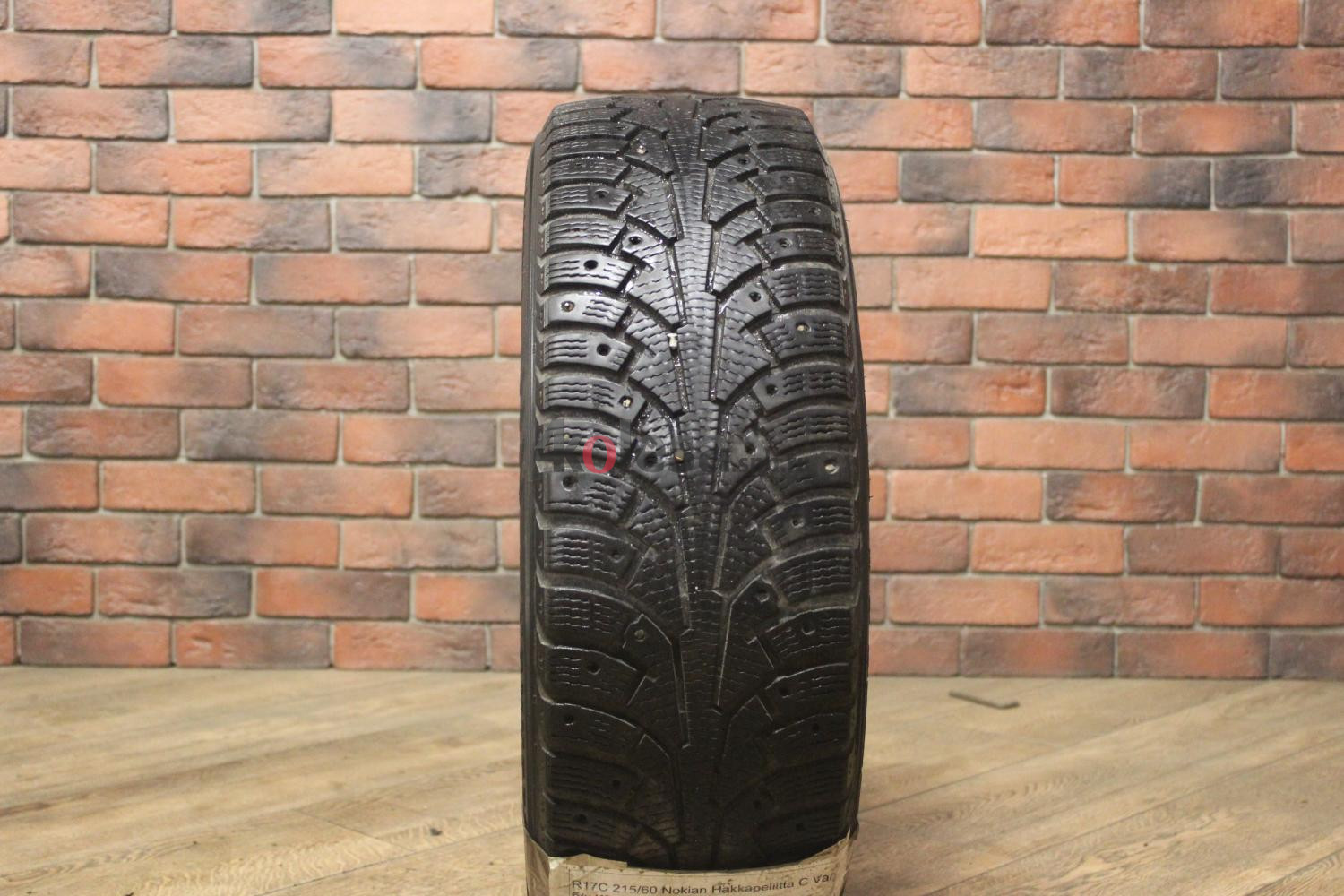 Зимние шипованные шины R17C 215/60 Nokian Tyres Hakkapeliitta C Van бу (6-7 мм.) остаток шипов 0-25%
