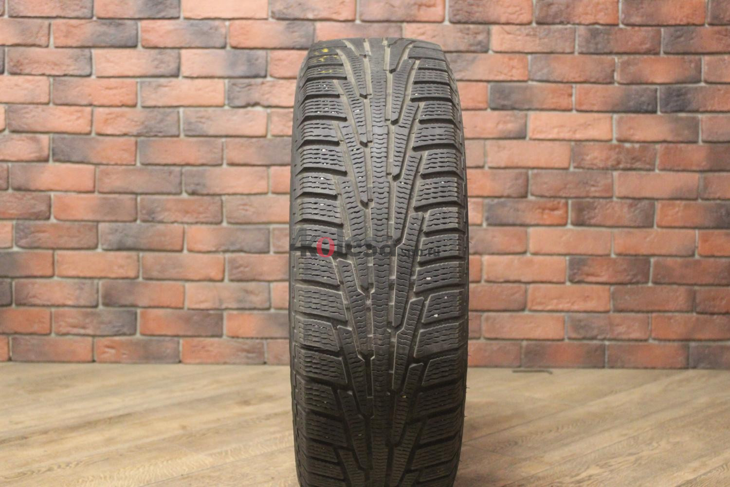 Зимние нешипованные шины R17 225/65 Nokian Tyres Hakkapeliitta R бу Лип. (6-7 мм.)