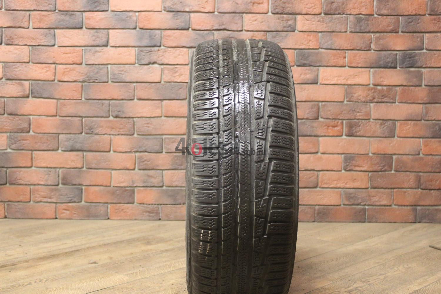Зимние нешипованные шины R17 225/55 Nokian Tyres WR A3 бу Лип. (6-7 мм.)