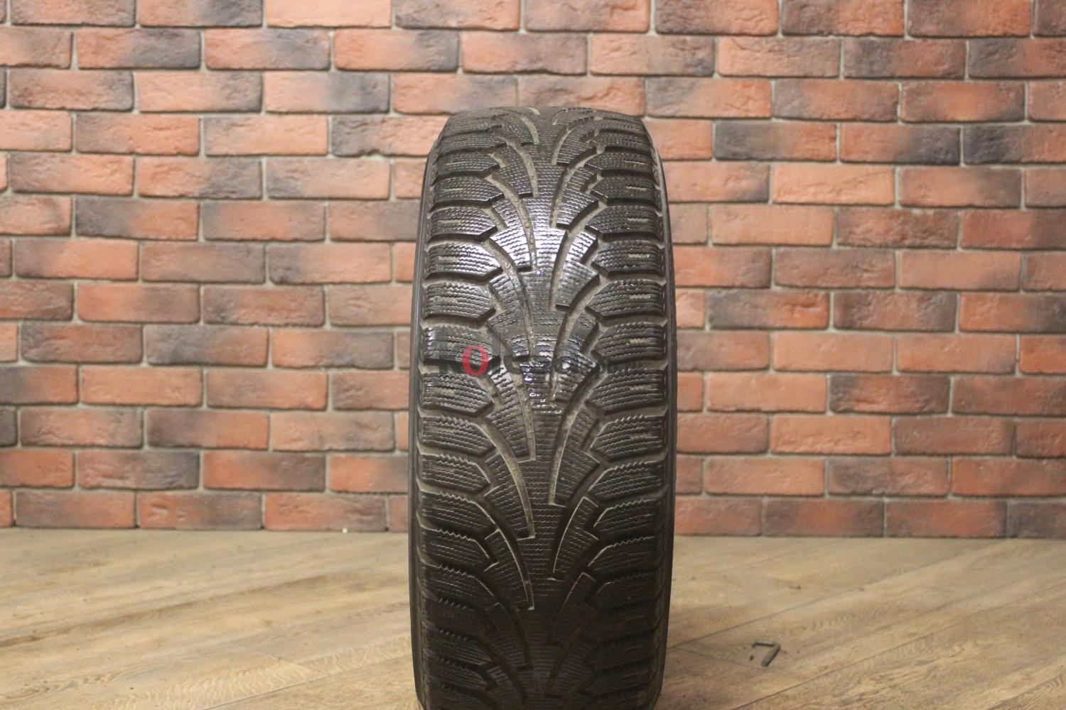 Зимние нешипованные шины R17 215/55 Nokian Tyres Hakkapeliitta RSi бу Лип. (6-7 мм.)