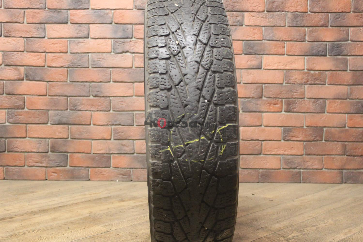 Зимние нешипованные шины R17C 245/75 Nokian Tyres Hakkapeliitta LT2 бу Лип. (6-7 мм.)