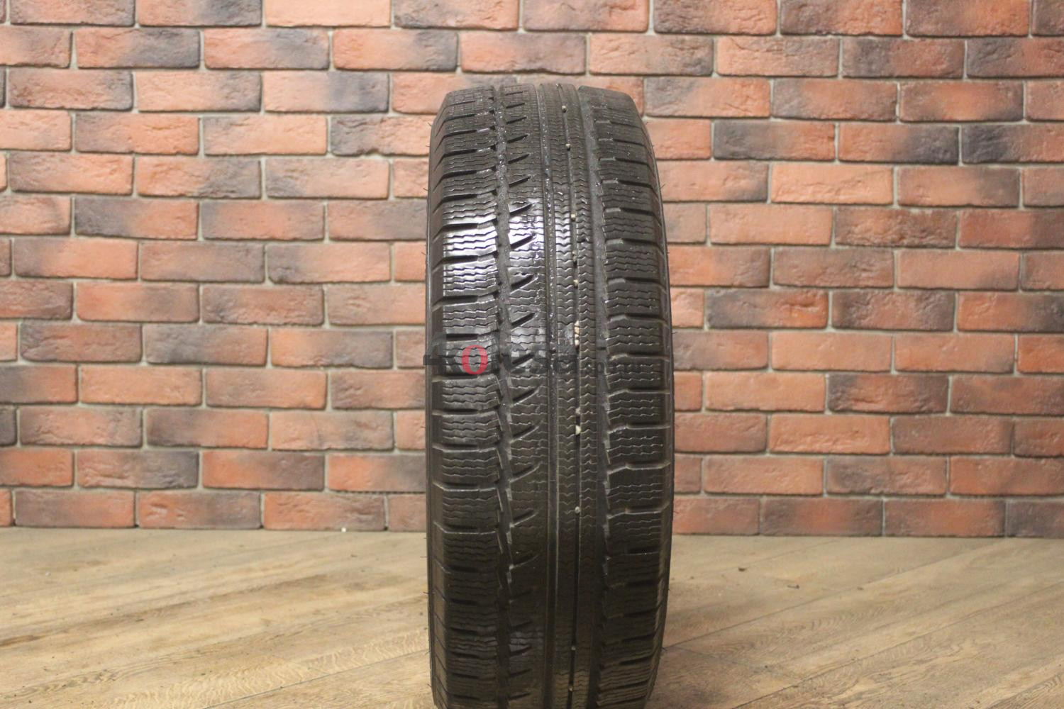 Зимние нешипованные шины R17C 215/60 Nokian Tyres WR C van бу Лип. (8-9 мм.)