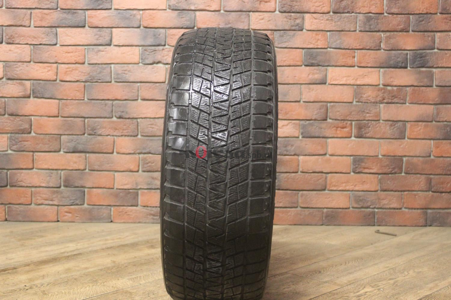 Зимние нешипованные шины R18 235/55 Bridgestone Blizzak DM-V1 бу Лип. (4-5 мм.)