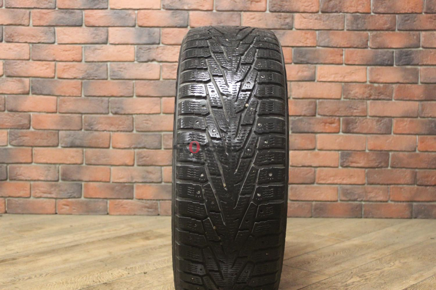 Зимние шипованные шины R18 225/55 Nokian Tyres Hakkapeliitta 7 бу (6-7 мм.) остаток шипов 0-25%