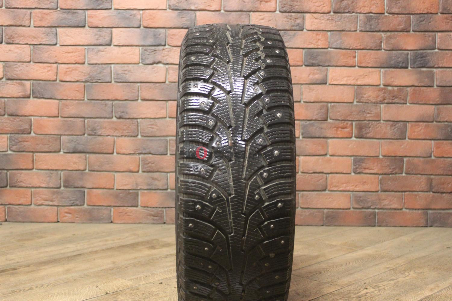 Зимние шипованные шины R18 225/55 Nokian Tyres Nordman 5 бу (8-9 мм.) остаток шипов 70-100%