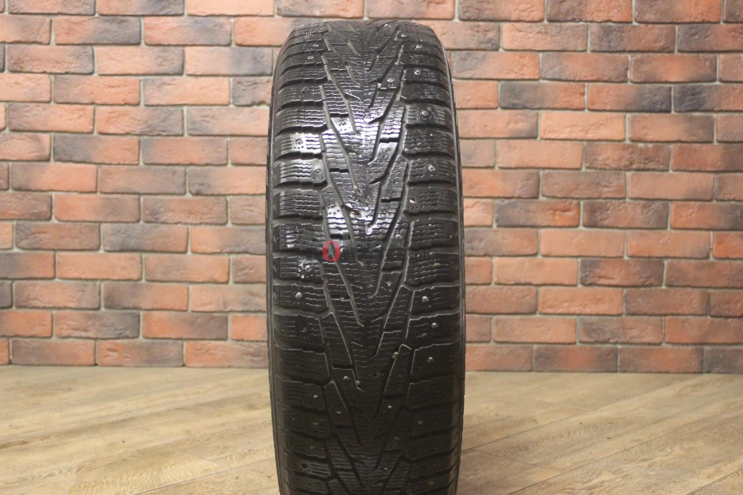 Зимние шипованные шины R18 225/60 Nokian Tyres Hakkapeliitta 7 бу (6-7 мм.) остаток шипов 70-100%