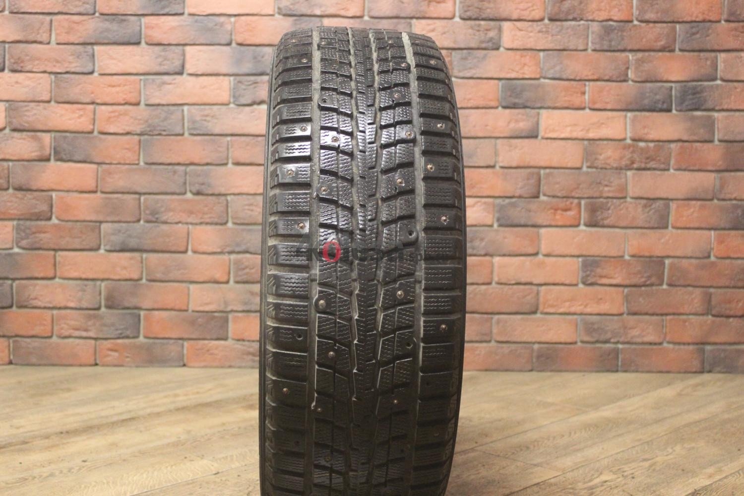 Зимние шипованные шины R18 235/55 Dunlop SP Winter ICE 01 бу (8-9 мм.) остаток шипов 70-100%