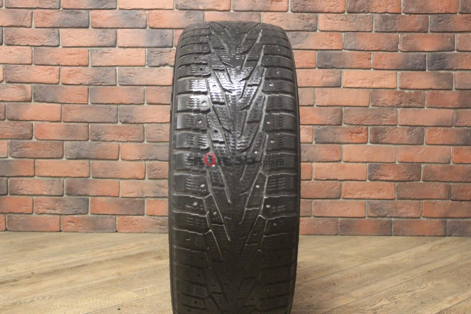 Зимние шипованные шины R18 235/55 Nokian Tyres Hakkapeliitta 7 бу (6-7 мм.) остаток шипов 0-25%