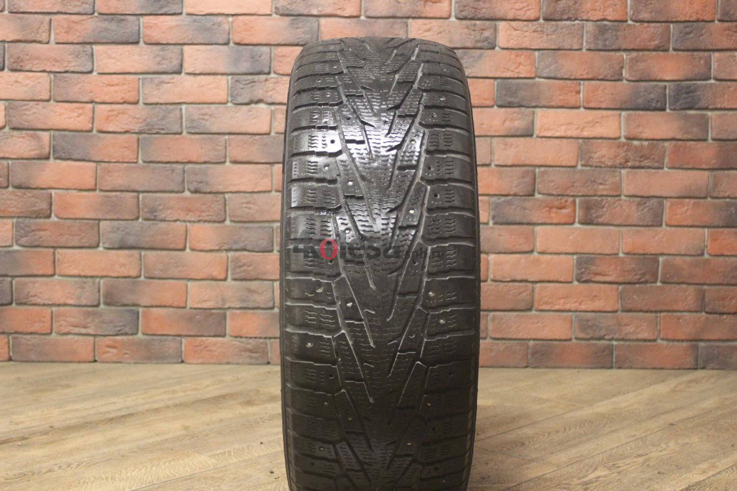 Зимние шипованные шины R18 235/55 Nokian Tyres Hakkapeliitta 7 бу (4-5 мм.) остаток шипов 0-25%