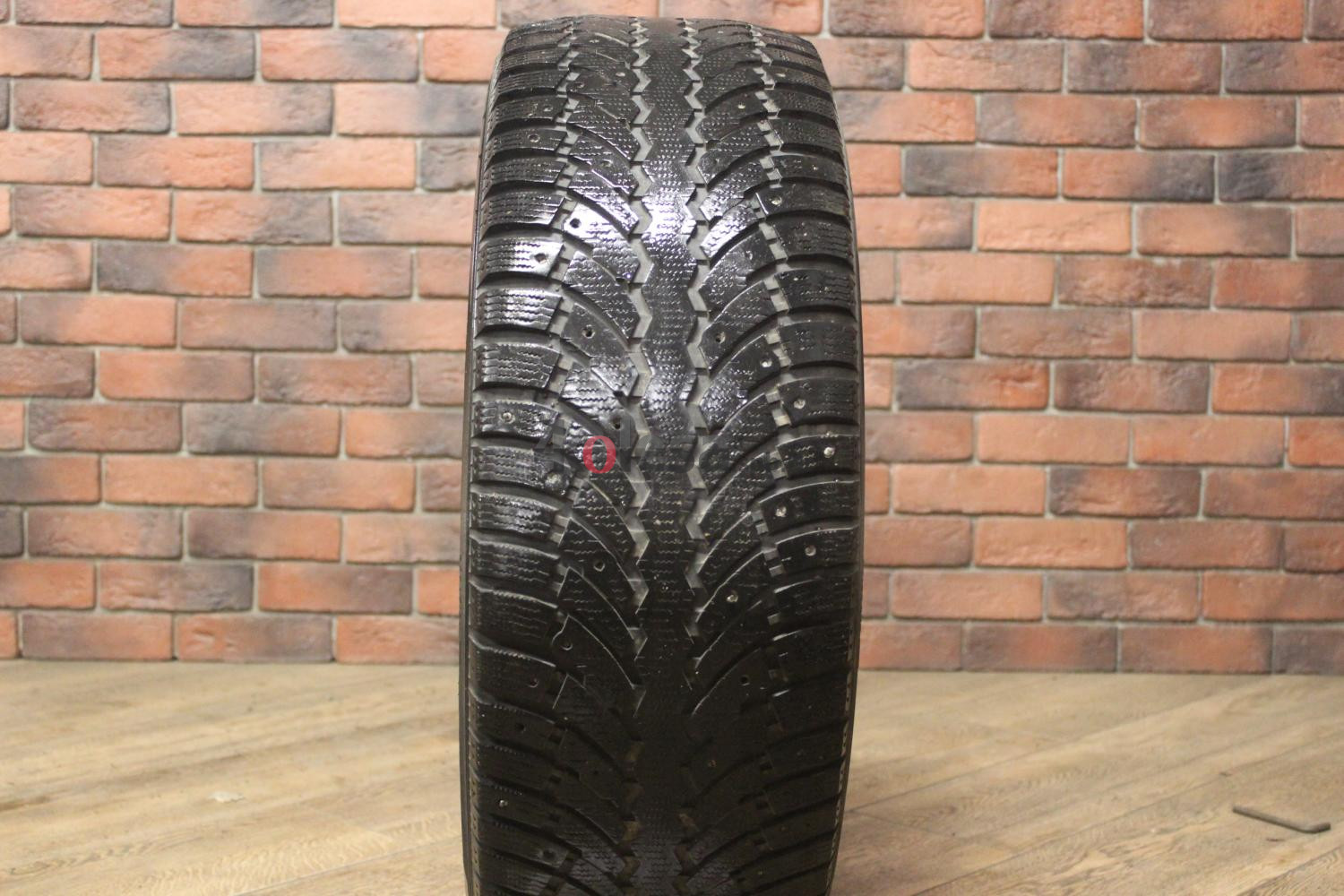 Зимние шипованные шины R18 235/60 Formula Ice бу (4-5 мм.) остаток шипов 0-25%